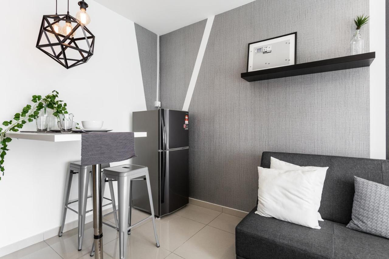 Pinnacle Pj @ Penguin Homes Petaling Jaya Exterior photo