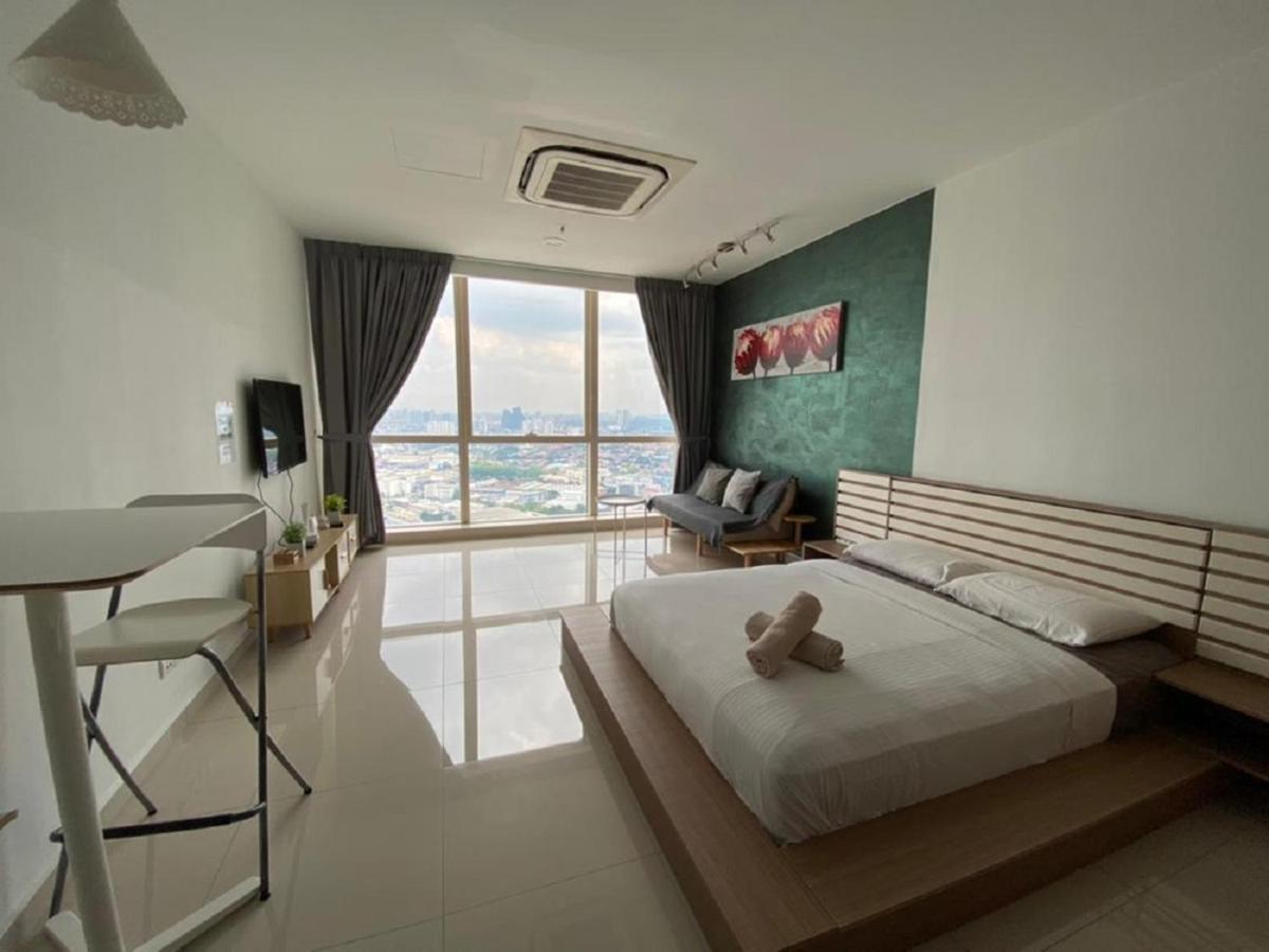 Pinnacle Pj @ Penguin Homes Petaling Jaya Exterior photo