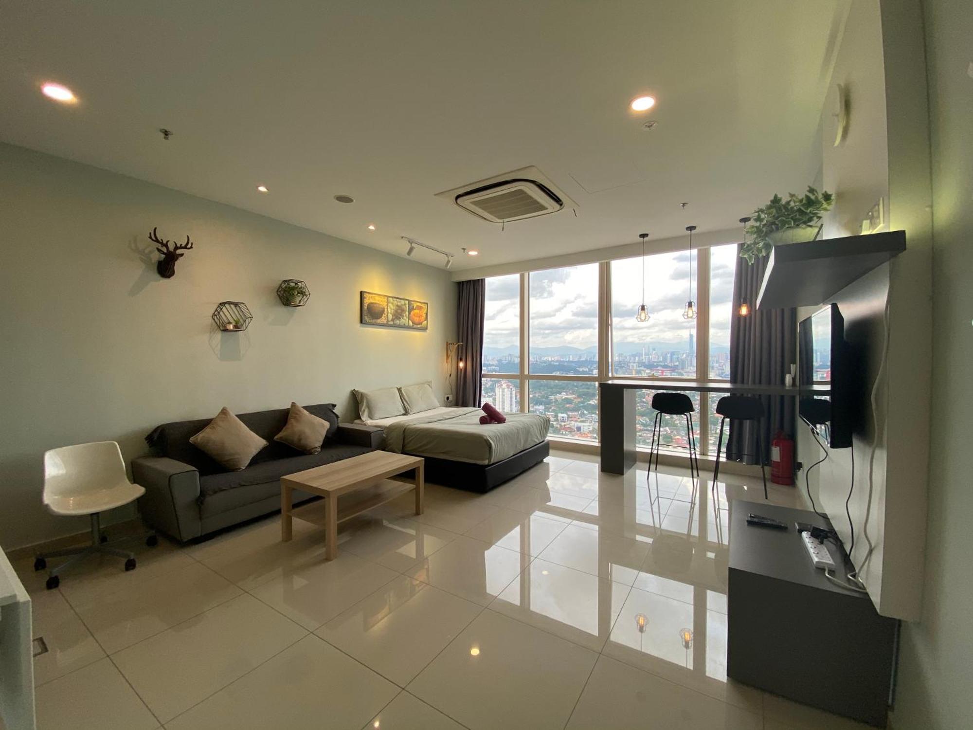 Pinnacle Pj @ Penguin Homes Petaling Jaya Exterior photo